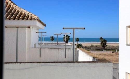 Conil A Pie De Playa Con Amplias Vistas Al Mar Apartment Conil De La Frontera Luaran gambar
